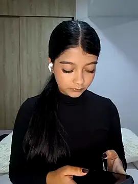 IslaBlaze online show from April 2026 12:48:01 AM