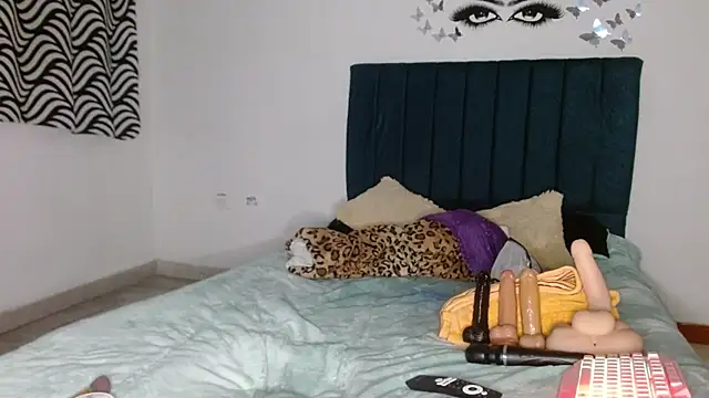 Keyler True18 online show from October 2025 01:26:01 AM