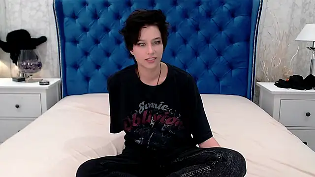 via mayer  online show from October 2025 08:47:01 AM