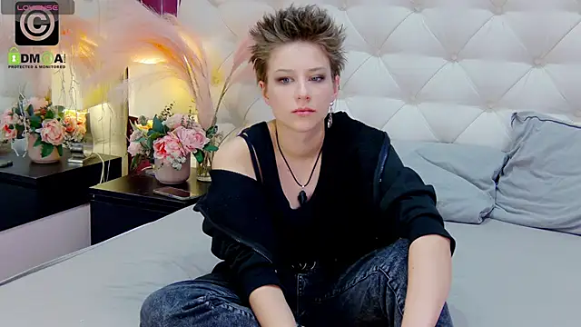 via mayer  online show from February 2025 03:33:01 AM