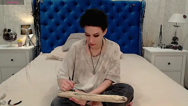 via mayer  online show from April 2026 09:39:33 PM