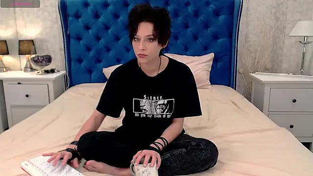 via mayer  online show from October 2025 06:29:02 PM