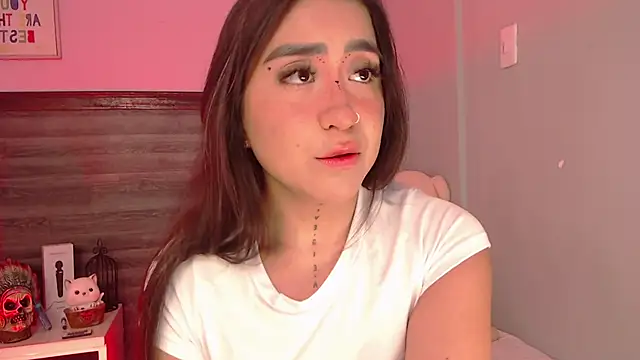 AdaaMillan online show from November 2025 01:05:01 PM