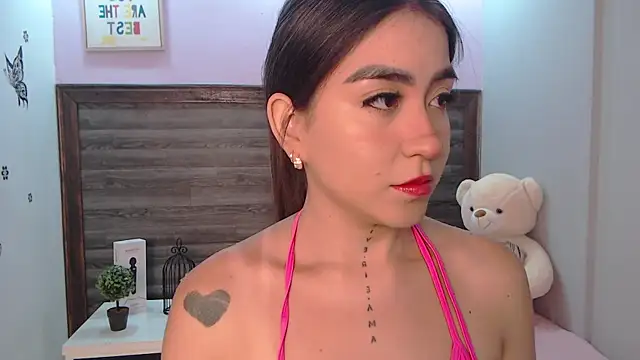 AdaaMillan online show from October 2025 11:29:02 AM