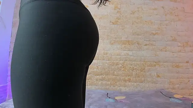 pocahontas pow online show from November 2025 11:54:01 AM