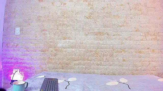 pocahontas pow online show from October 2025 12:04:01 PM