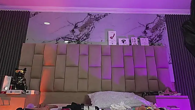 EthaanCox online show from February 2026 08:49:02 AM