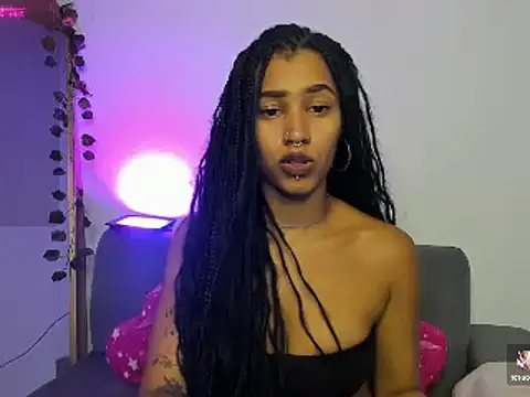 Missangeldust16 online show from March 2025 08:22:01 PM