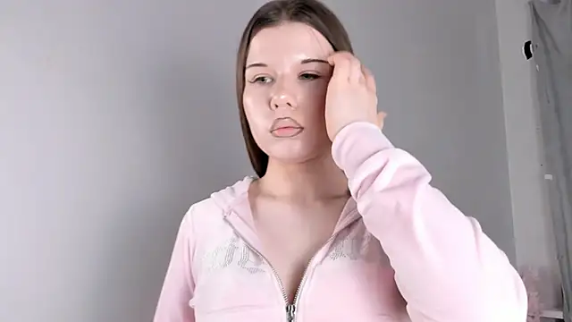 Snapshot of GeorginaCauldwell chatting on January 2025 04:41:02 AM GeorginaCauldwell online show from January 2025 04:41:02 AM