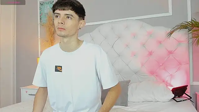 Snapshot of connor_and_angel chatting on March 2025 01:07:01 PM connor and angel online show from March 2025 01:07:01 PM