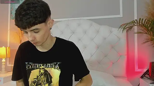 Snapshot of connor_and_angel chatting on March 2025 05:20:01 PM connor and angel online show from March 2025 05:20:01 PM