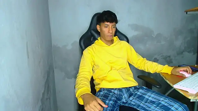 matteo rivas online show from April 2026 02:58:01 AM