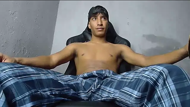 matteo rivas online show from April 2026 09:39:33 PM