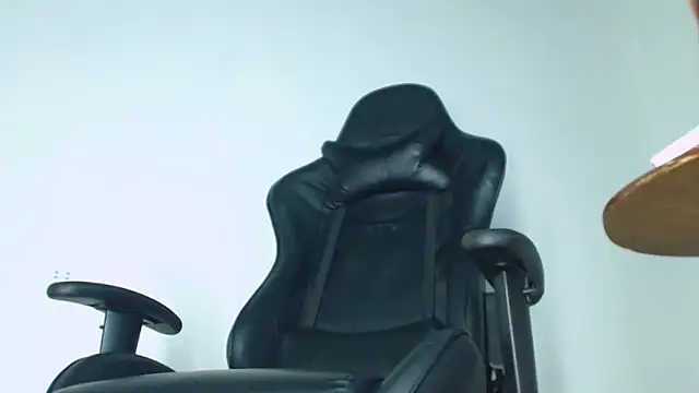 matteo rivas online show from April 2026 01:07:02 AM