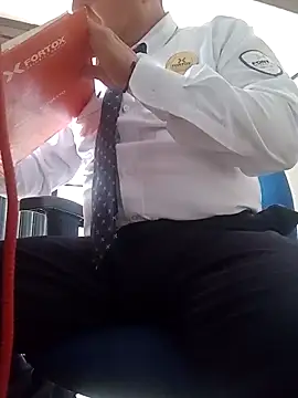 Jinenez online show from November 2025 09:30:02 PM