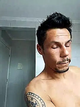 Santanacumxplod online show from November 2025 01:04:02 PM