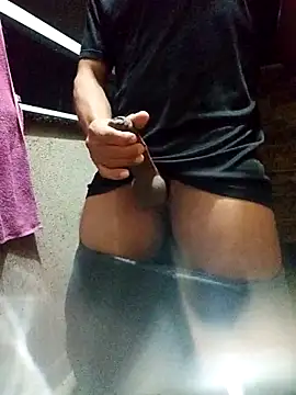 Santanacumxplod online show from February 2026 04:58:02 AM