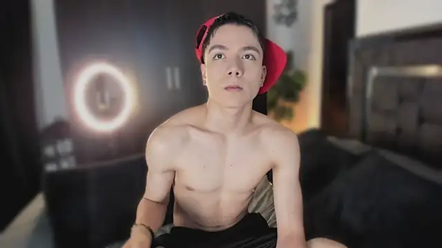 alanblack1 online show from March 2026 09:39:01 PM