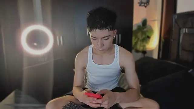 alanblack1 online show from March 2026 09:38:02 PM