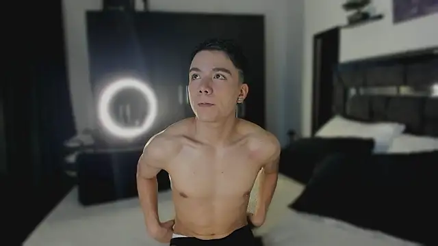 alanblack1 online show from March 2026 02:47:01 PM