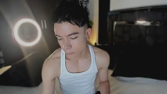 alanblack1 online show from March 2026 07:54:02 AM