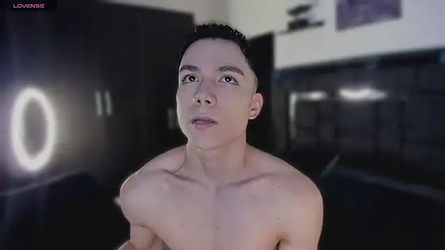 alanblack1 online show from April 2026 03:29:01 PM