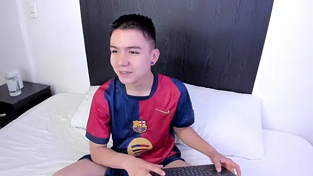 alanblack1 online show from February 2025 11:39:01 AM