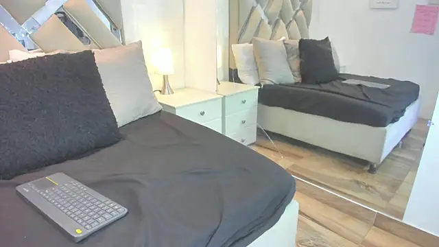 raquell moore online show from January 2026 03:52:02 PM