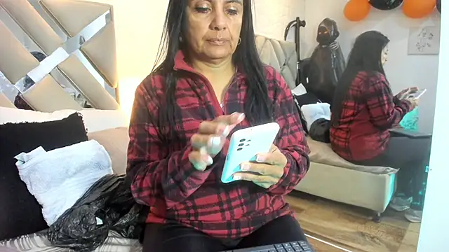 raquell moore online show from October 2025 11:53:01 AM