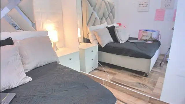 raquell moore online show from March 2026 02:29:01 PM