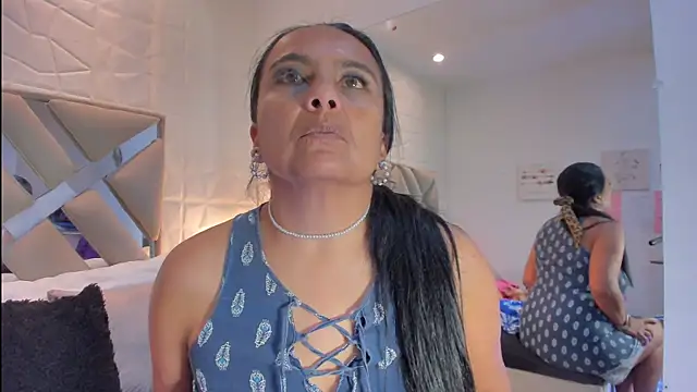 raquell moore online show from March 2026 12:27:02 PM