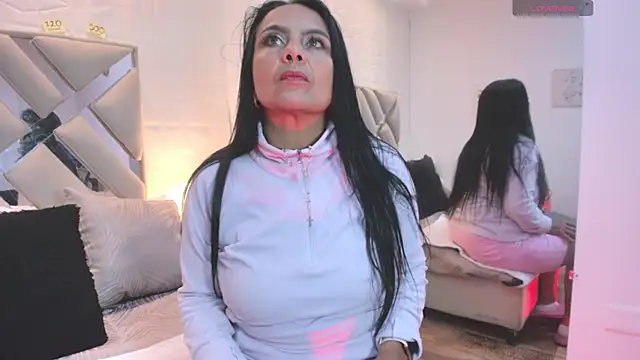 raquell moore online show from October 2025 12:06:02 PM
