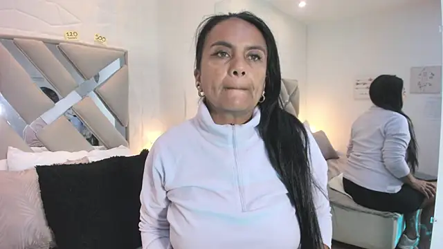 raquell moore online show from November 2025 11:47:02 AM