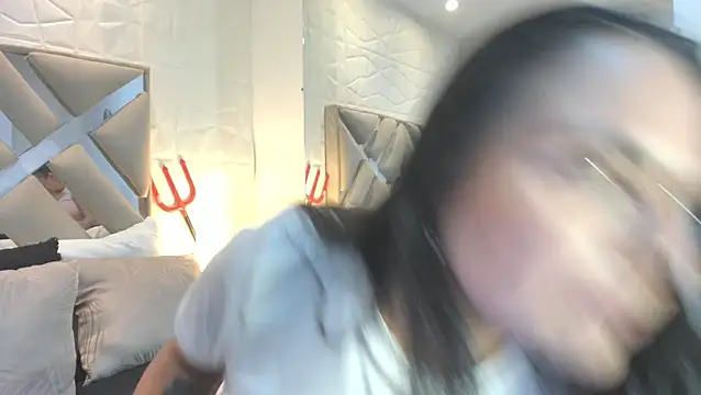 raquell moore online show from March 2026 09:04:02 PM