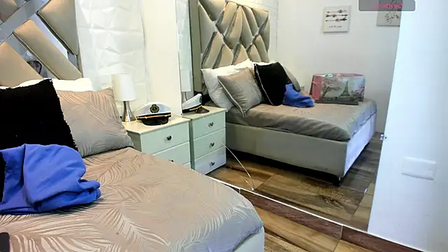 raquell moore online show from October 2025 11:44:01 AM