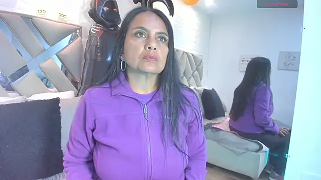 raquell moore online show from October 2025 02:51:01 PM
