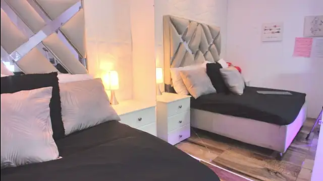 raquell moore online show from April 2026 11:56:02 AM