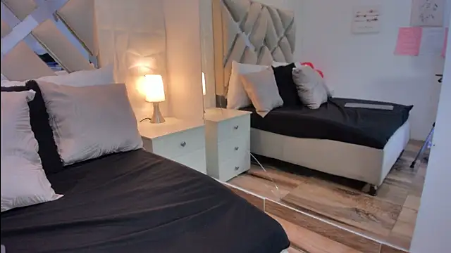 raquell moore online show from March 2026 02:54:02 PM