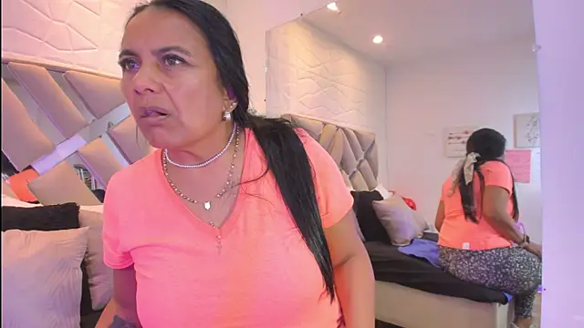 raquell moore online show from April 2026 12:53:02 PM