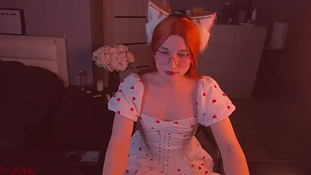 foxy jpg online show from November 2025 10:24:01 PM