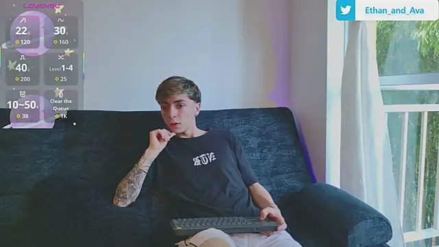 ethan and ava online show from November 2025 01:04:01 PM