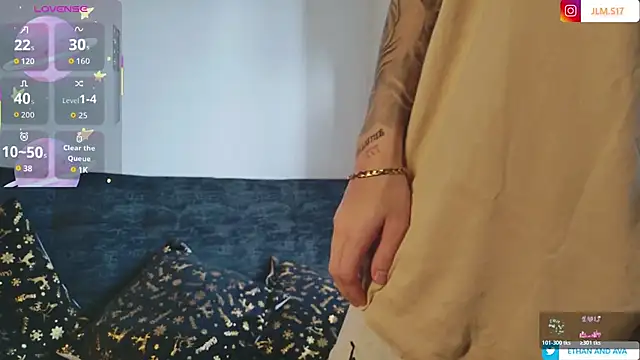 ethan and ava online show from December 2025 12:32:02 PM