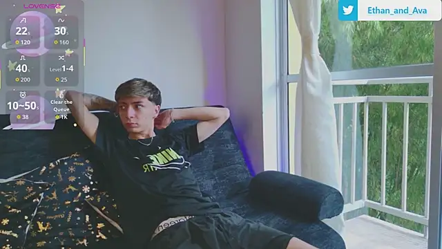 ethan and ava online show from November 2025 01:04:02 PM