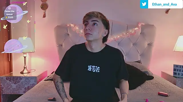 ethan and ava online show from September 2025 12:43:02 PM