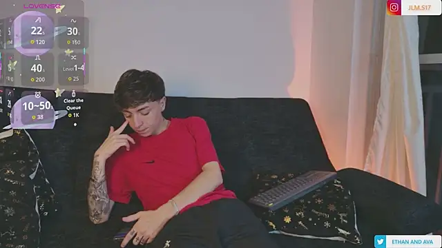 Snapshot of ethan_and_ava chatting on January 2026 02:26:02 AM ethan and ava online show from January 2026 02:26:02 AM