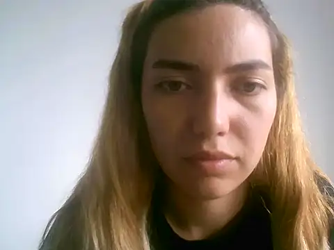 VittoriaTaylor online show from March 2026 09:05:02 PM