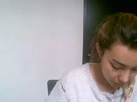 VittoriaTaylor online show from March 2026 03:34:01 PM