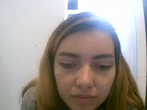 VittoriaTaylor online show from March 2026 05:07:01 AM