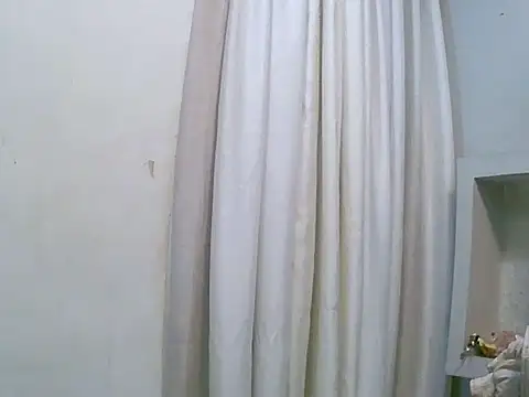 VittoriaTaylor online show from May 2026 10:47:02 PM