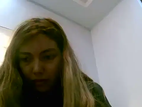 VittoriaTaylor online show from March 2025 01:23:02 PM